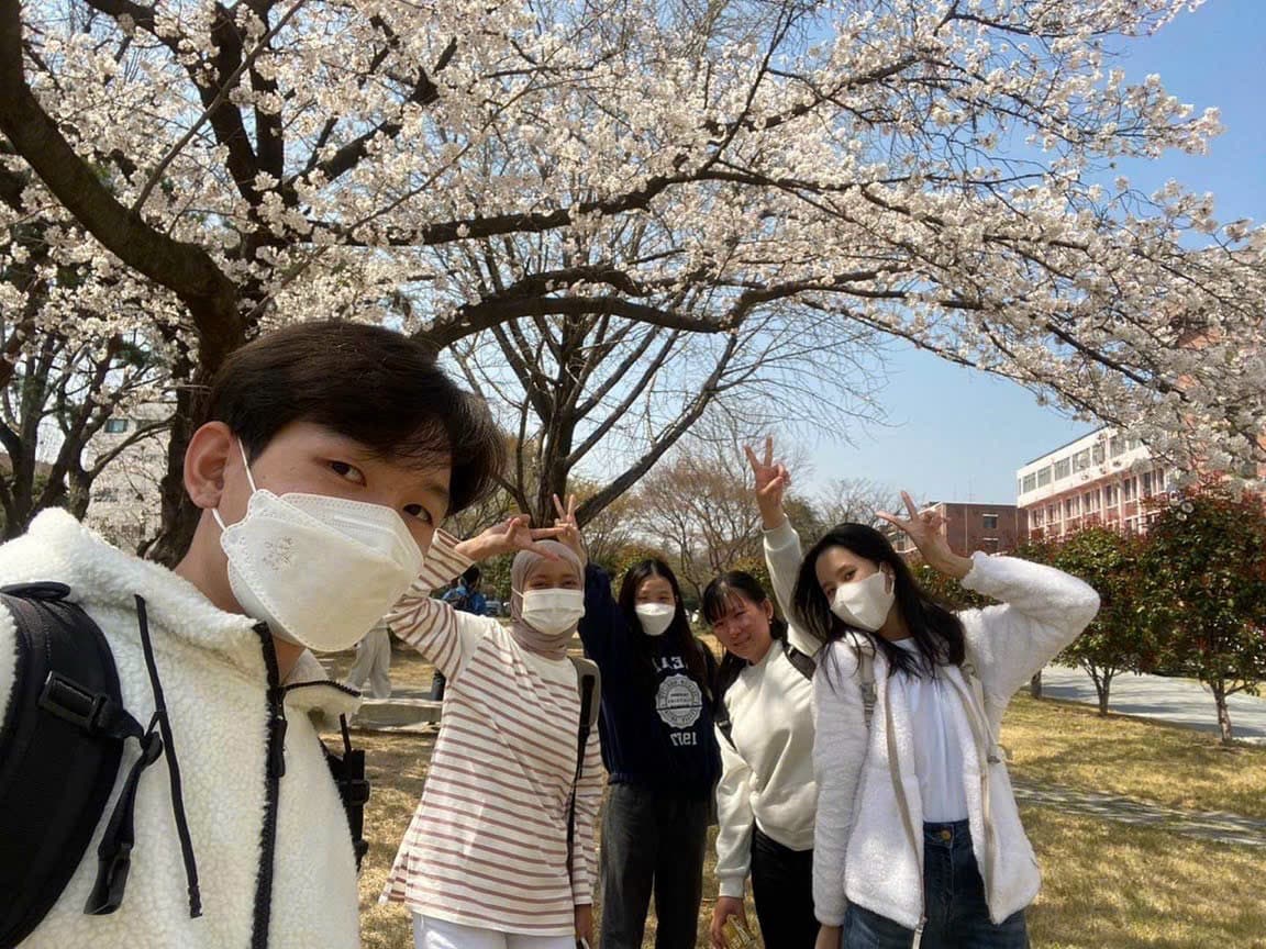 Buổi vui chơi, dã ngoại cùng nhau tại Queen Group